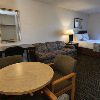  1 Bedroom, 2 Queen Suite  Room